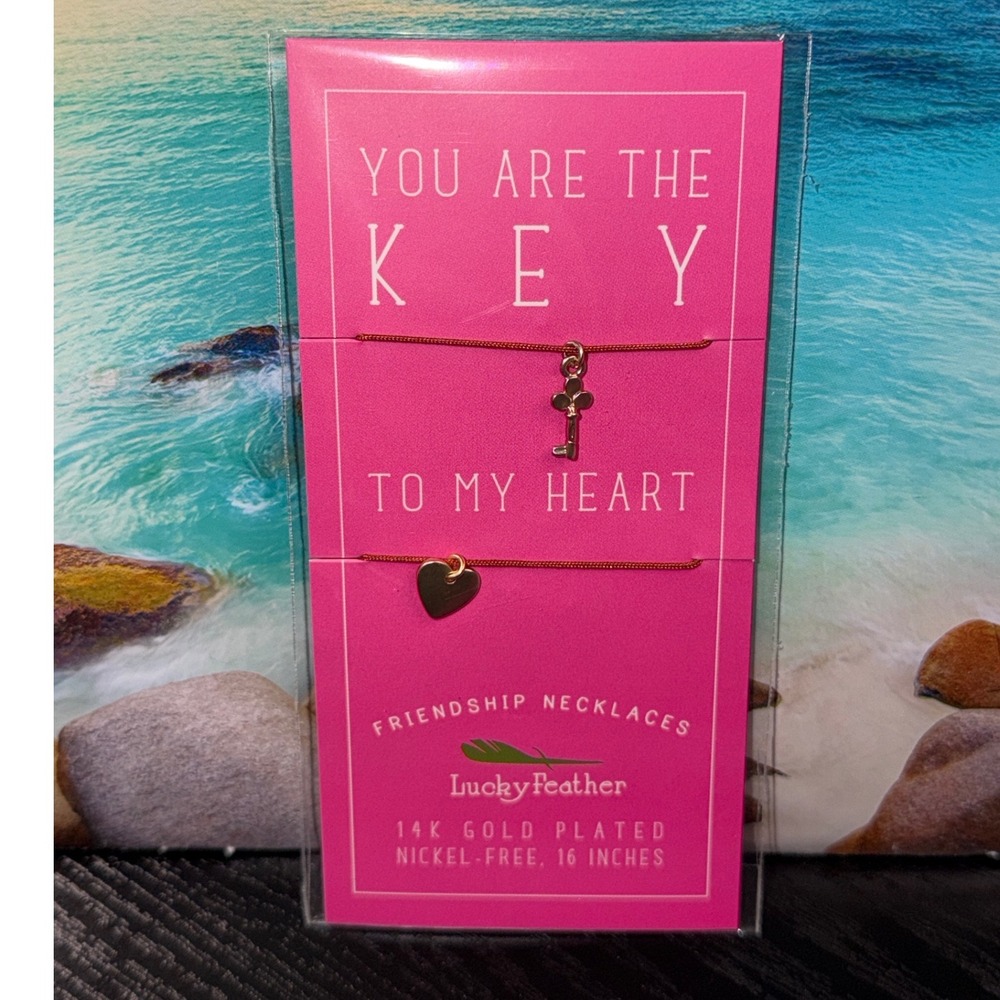 Lucky Feather 14K Gold Plated Heart and Key Friendship Necklace Set 16 Inch New